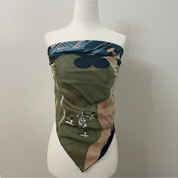 Large Square Scarf - Picture 1 of 4